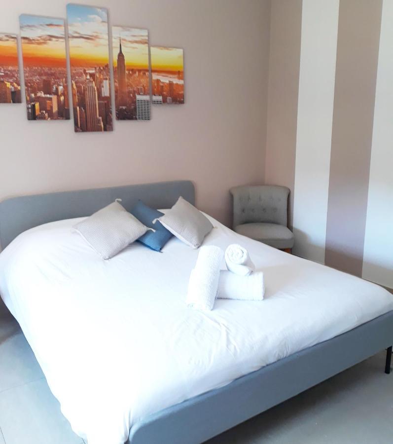 Stanza Vacanza Confortevole In Appartamento Ad Un Passo Dal Mare วาลเลโครเซีย ภายนอก รูปภาพ