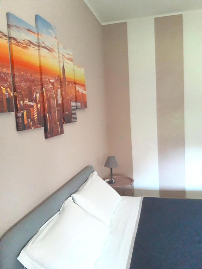 Stanza Vacanza Confortevole In Appartamento Ad Un Passo Dal Mare วาลเลโครเซีย ภายนอก รูปภาพ